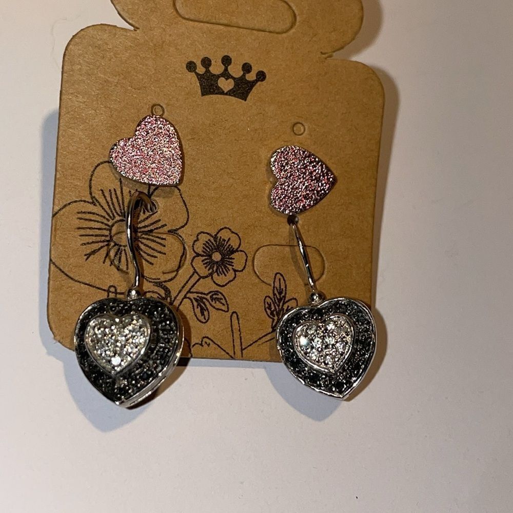 Two sets of heart shaped earrings - Picture 2 of 5